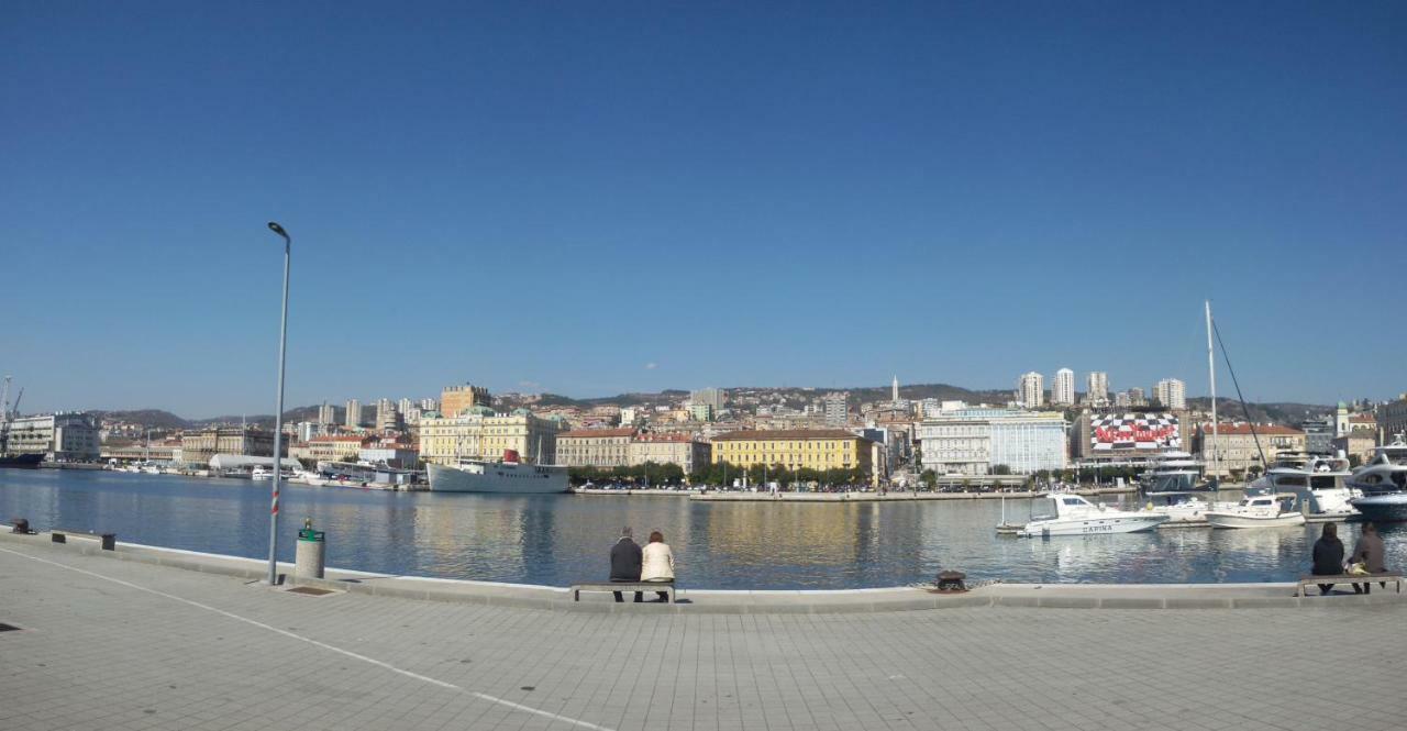 Apartment Belvedere With Seaview Рийека Екстериор снимка