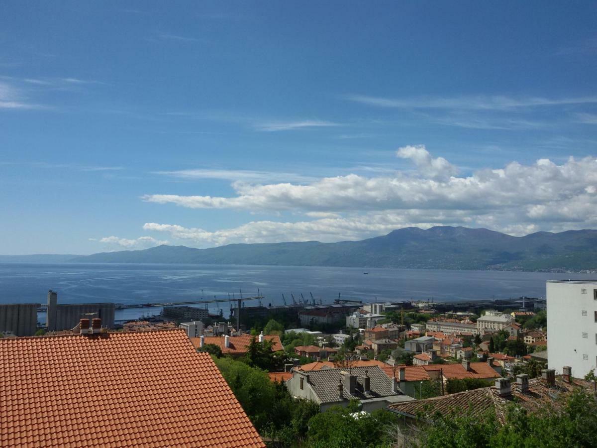 Apartment Belvedere With Seaview Рийека Екстериор снимка